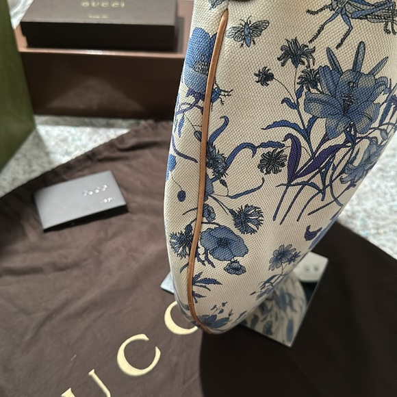 Vintage Gucci Flora Wave Hobo Bag w/ Horsebit Shoulder Detail - Picture 9 of 14